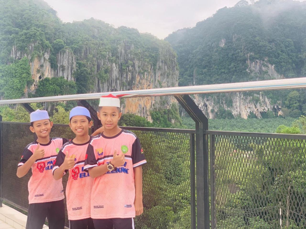 Adeen'S Suria Suite, Hotel Mutiara Gua Musang Εξωτερικό φωτογραφία